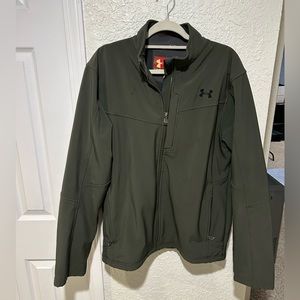 Under Armour mens size large green jacket.  Perfect for fall or spring.
